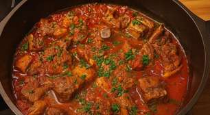 Como fazer carne de porco suculenta para seu almoço de hoje com sua família