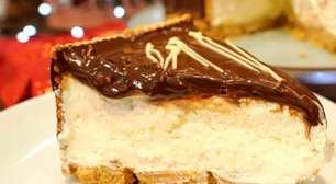 Torta holandesa cremosa com base de biscoito: um clássico que agrada todo mundo que experimenta