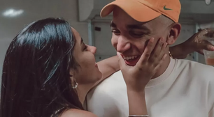 João Gomes revela que fez cirurgia na língua e esposa reage: 'Se antes já era bom...'