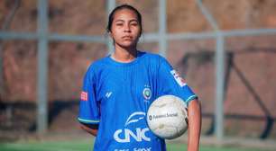 Jogadora quilombola de 17 anos busca o tetra no mundial de futebol de rua
