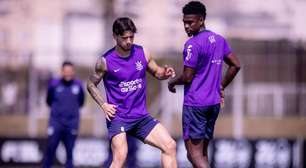 Dorival divide elenco em dois e trabalha bola parada em treino do Corinthians
