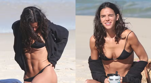 Ué? Foto de Bruna Marquezine chama a atenção da web e detalhe se destaca