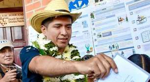 Candidato de esquerda é apedrejado durante votação para presidência da Bolívia