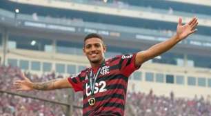 Ex-Flamengo estreia em seu novo time na Europa com goleada por 9×0