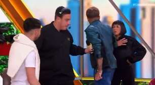 Homem agride ex-namorada ao vivo em programa do SBT