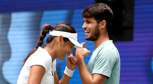 Em meio a rumores de romance, Alcaraz e Raducanu levam público ao delírio com dupla mista no US Open