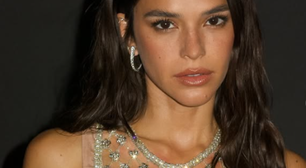 Bruna Marquezine divulga mais registros inéditos do festão de 30 anos