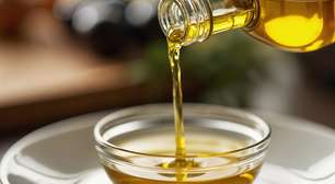 É mito que óleo de cozinha contém solvente de gasolina; especialista explica