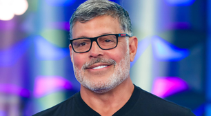 Alexandre Frota se emociona ao falar sobre paternidade: 'Sou apaixonado por eles'