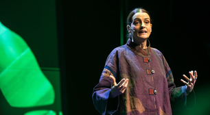 'Com o teatro, recuperamos o fascínio pela existência', afirma Denise Fraga