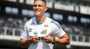 Santos se antecipa e rescinde contrato com lateral-direito