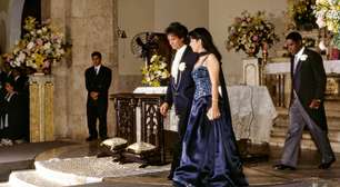 Roberto Carlos se baliza pelo amor: 'Sou como qualquer namorado romântico'