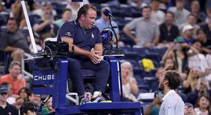 Tenista russo é multado em R$ 230 mil por discussão com árbitro no US Open