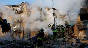 Ataque em massa com drones e mísseis russos mata 15 e fere pelo menos 48 em Kiev