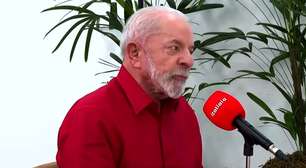 Lula diz que Tarcísio não é nada sem Bolsonaro e que governador fará o que o ex-presidente quiser