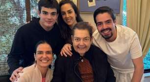 João Silva emociona ao homenagear Faustão e família após alta hospitalar