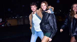 Sasha e marido ignoram imprensa na saída do festival The Town, em São Paulo