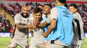 Com gol de Messi, jogador do Athletico comemora fase no time: "Fui abençoado"