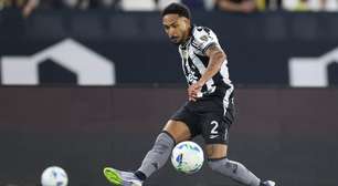 Botafogo ainda não sabe se poderá contar com Vitinho contra o Vasco; entenda