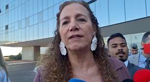 Jandira Feghali nega que Hugo Motta faça 'jogo duplo' em relação a pautar anistia: 'Muita pressão'