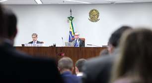 Zanin pergunta quando termina voto de Fux; 'Fico até hora que for preciso', responde ministro