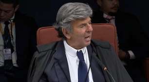 Não há provas que Bolsonaro e demais réus ordenaram destruição causada no 8 de janeiro, diz Fux