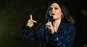 Jessie J faz discurso emocionante sobre recuperação de câncer durante o The Town 2025
