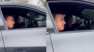 Neymar baixa vidro de Ferrari após fãs pedirem por tchauzinho no trânsito: 'Só um pouquinho'