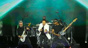 Aos 76 anos, Lionel Richie faz do The Town um grande karaokê afetivo