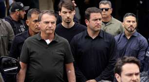 Bolsonaro passa mal em prisão domiciliar e vai a hospital em Brasília