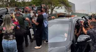 Veja saída de Bolsonaro do hospital após internação; ex-presidente volta à prisão domiciliar