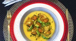 Legumes assados com polenta cremosa: saboroso sem carne