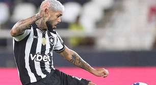 Zagueiro do Botafogo, Barboza vai às redes sociais reclamar de pênalti ignorado