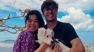 Casal surdo adota e ensina Libras a cachorro que também não escuta