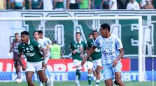 Goiás vence lanterna Paysandu e assume liderança na Série B