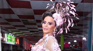 Viviane Araujo dispensa vermelho e usa look com rosas bordadas para noite de pré-carnaval 2026 ao lado de Bruna Griphao e mais famosas. Fotos!