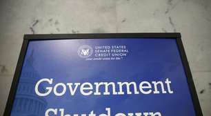 Paralisação do governo dos EUA começa em meio a divisão partidária em Washington