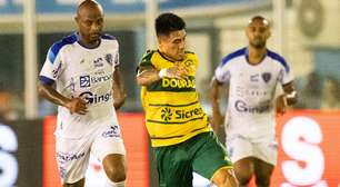 Paysandu sai atrás do placar, mais empata no fim contra o Cuiabá
