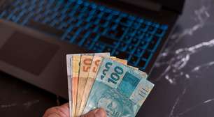 Melhores ações para investir em outubro: apostas de analistas em bancos, energia e consumo