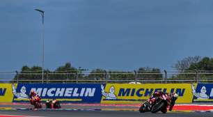 Bezzecchi voa em Mandalika, faz a pole e quebra recorde na MotoGP