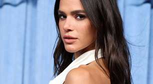 Paris: Marquezine e Sato elegem branco e preto total no BOF 500