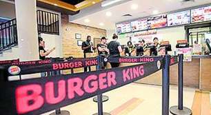 Burger King é condenado a indenizar funcionária por mandá-la emagrecer para caber em uniforme
