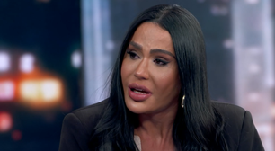 Gracyanne Barbosa chora ao aparecer de andador no Domingão e recebe convite inusitado de Huck