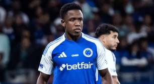 Com dores na coxa, Sinisterra volta a ser preocupação no Cruzeiro