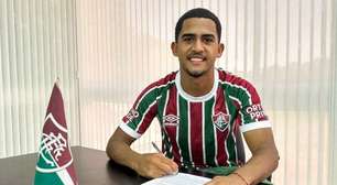Fluminense anuncia renovação com lateral-esquerdo da base