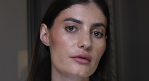 Make leve e batom rosa-chiclete marcam beleza em desfiles de Paris