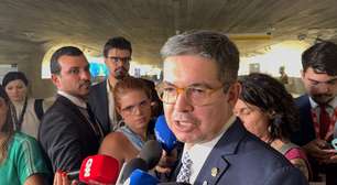 Randolfe diz que substituição de Barroso será "decisão breve" e cita Pacheco e Jorge Messias