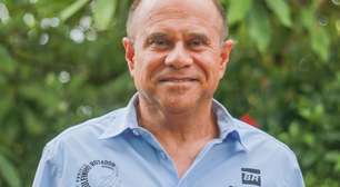 'Vieram e me cercaram': oceanógrafo conta como foi 'escolhido' por golfinhos e iniciou projeto que virou referência