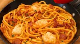 Macarrão cremoso com bacon: receita prática em uma panela só