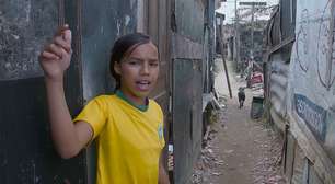 Conheça MC Vitória, 13 anos, estourada com o funk "se essa rua fosse minha"